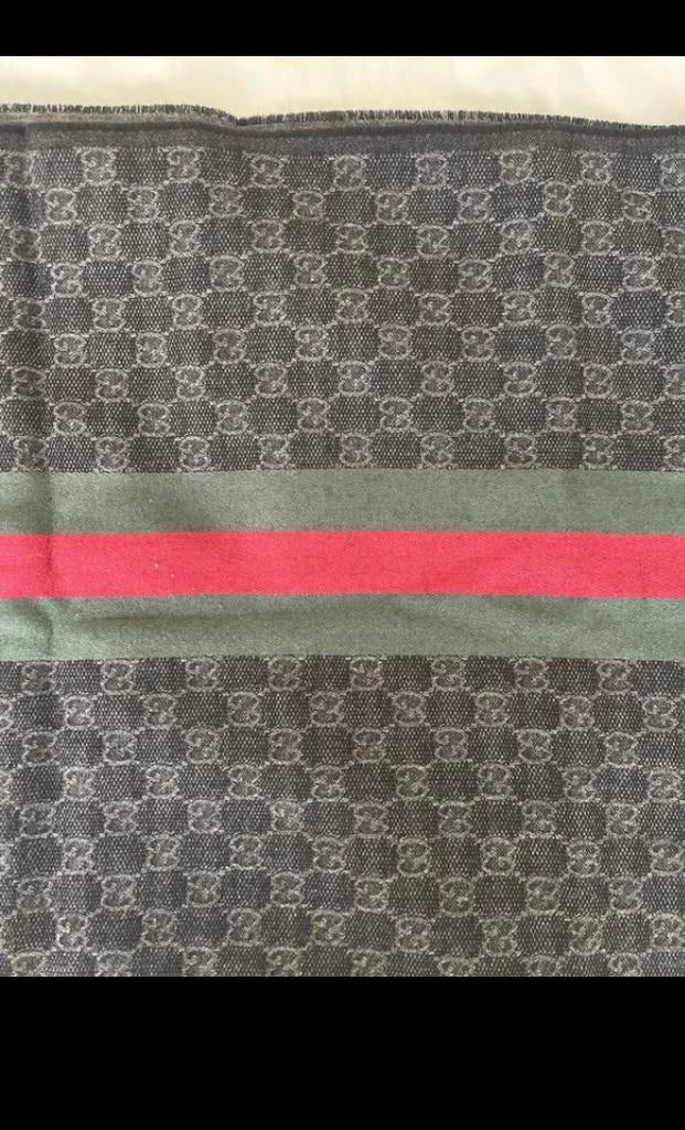 Gucci sjaal, Ophalen of Verzenden, Nieuw, Maat 46/48 (XL) of groter, Sjaal