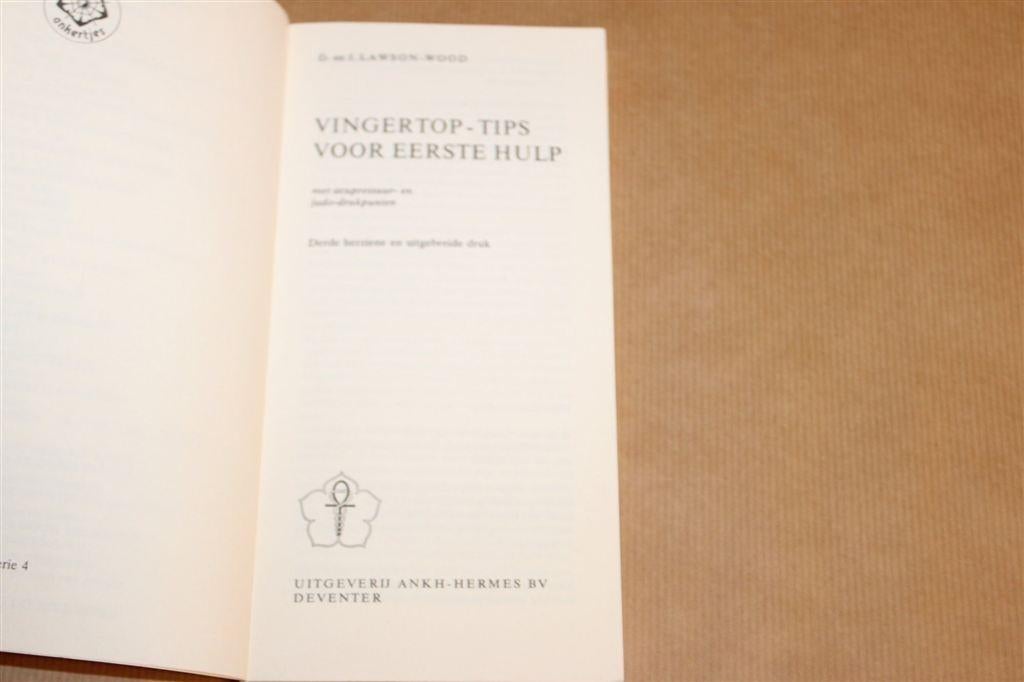 Vingertop-tips Eerste Hulp — Acupressuur & Drukpunten Ankh, Ophalen of Verzenden, Gelezen, Overige onderwerpen, Achtergrond en Informatie