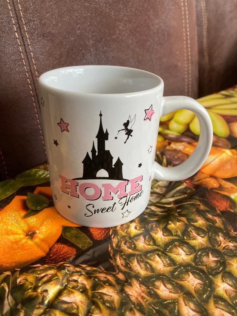Nieuwe Disneyland Parijs mok - Home sweet home, Ophalen of Verzenden, Overige figuren, Nieuw, Servies