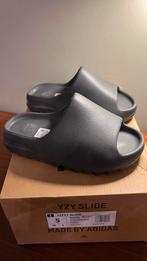 NIEUW Adidas YZY Yeezy Slide Slippers - Maat 38, Kleding | Heren, Schoenen, Ophalen of Verzenden, Nieuw, Overige kleuren