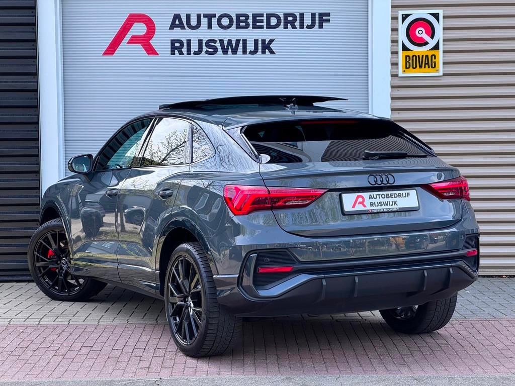 Audi Q3 Sportback 45 TFSI e S Edition Pano/360/AppleCar/Matr, Auto's, Audi, 12 maanden, Gebruikt, Euro 6, Leder en Stof