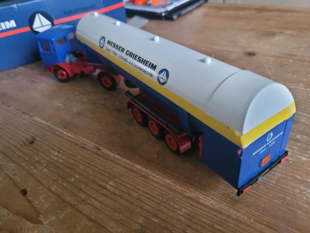 Man tankwagen messer, Hobby en Vrije tijd, Modelauto's | 1:50, Conrad, Conrad, C, Nieuw