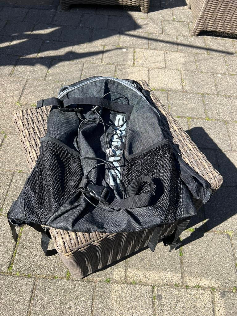 Dakine Rugzak - Ideaal voor wandelen en wintersport, Ophalen, Gebruikt, Rugzak