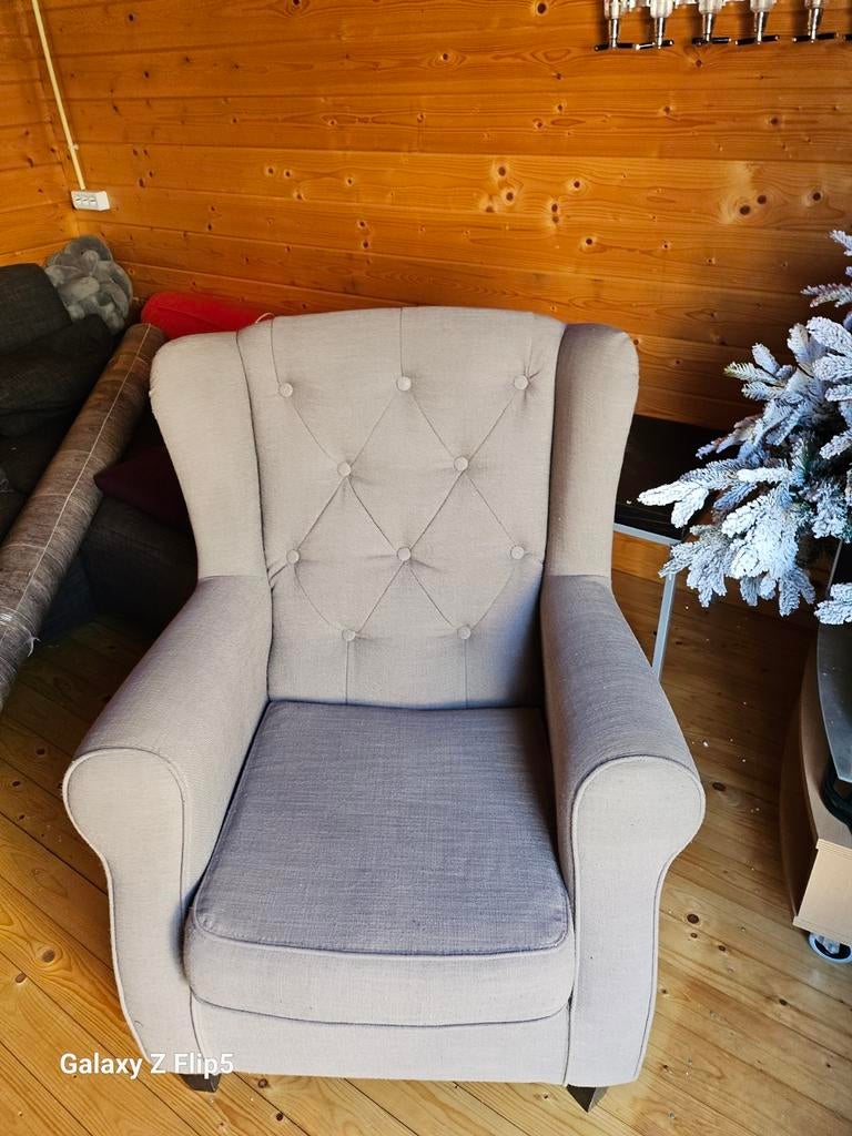 Oorfauteuil met gratis voetenbankje, Ophalen of Verzenden, Zo goed als nieuw, Minder dan 50 cm