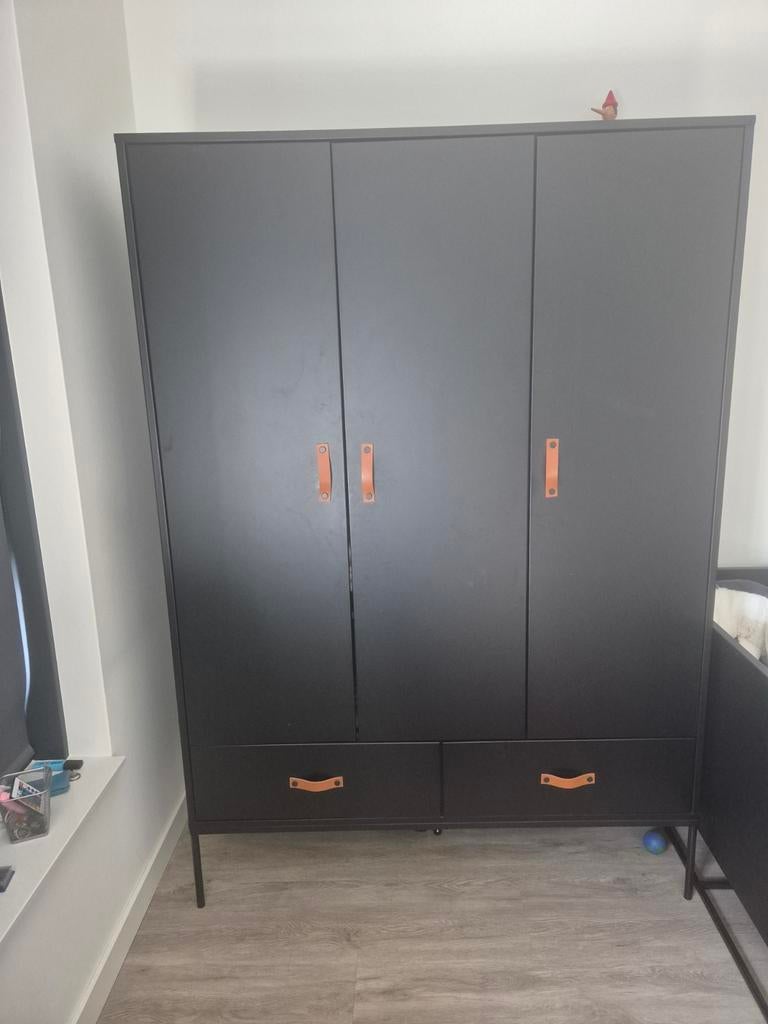 Bliss kledingkast van Coming Kids, 3 deurs., Ophalen, 50 tot 75 cm, 100 tot 150 cm, 200 cm of meer