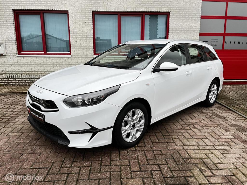 Kia Ceed Sportswagon 1.5 T-GDi DynamicLine NAVI/CAMERA/CRUIS, Voorwielaandrijving, Stof, Gebruikt, Zwart