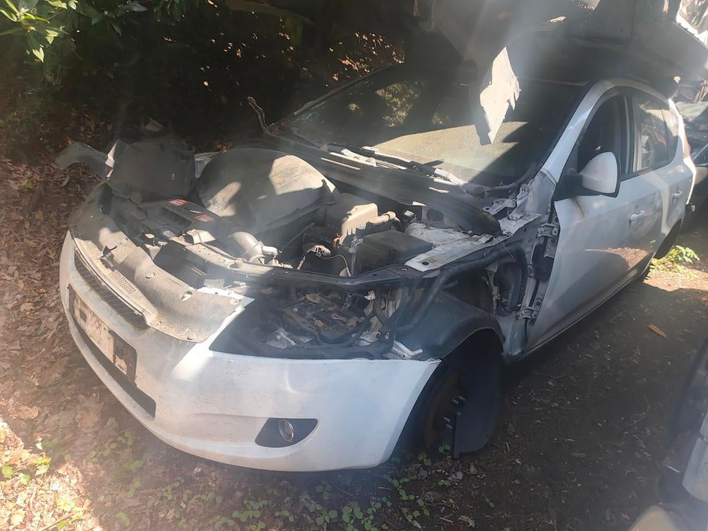 Kia Ceed onderdelen - 5-deurs, wit, Ophalen, ., ., .