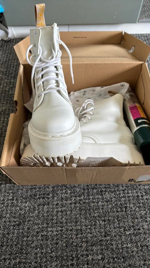 Dr martens white, Ophalen, Zo goed als nieuw, Wit