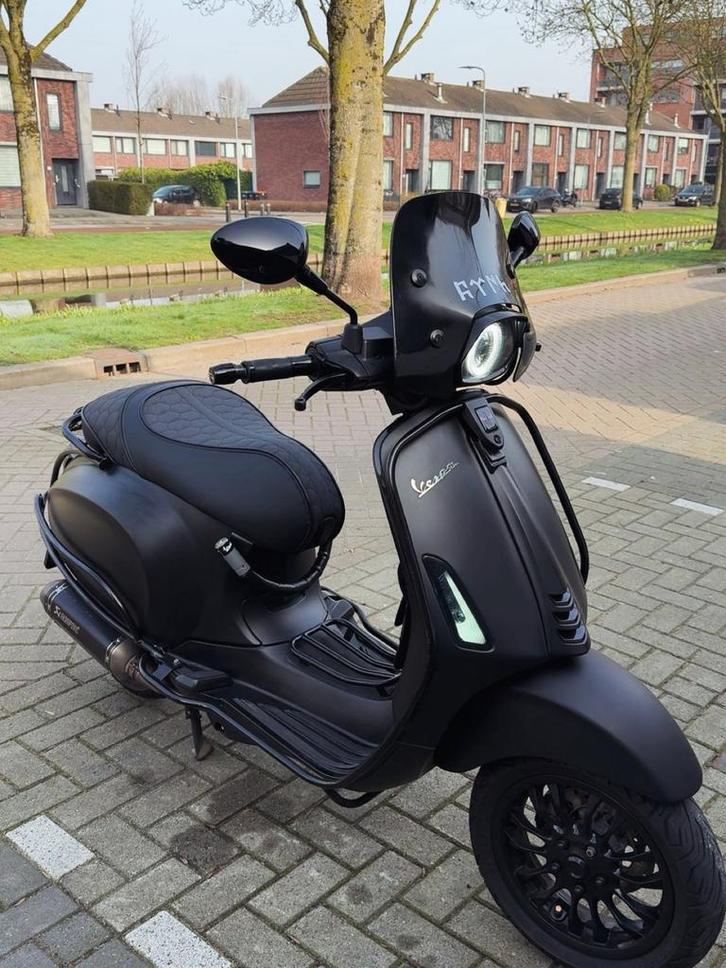 Vespa sprint 80cc full option, Fietsen en Brommers, Scooters | Vespa, Zo goed als nieuw, Overige modellen, Maximaal 45 km/u, Benzine