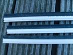 Meerdere stukken plastic profiel met rubber lengtes 2 á 3 m., Ophalen, Kunststof, 125 cm of meer, Zo goed als nieuw