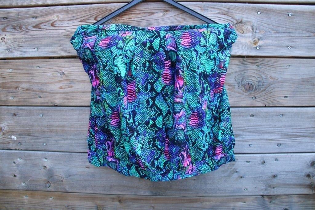Tankinitop groen/ kleur Livera 42B/C cup Vaste prijs, Kleding | Dames, Badmode en Zwemkleding, Overige typen, Verzenden, Zo goed als nieuw