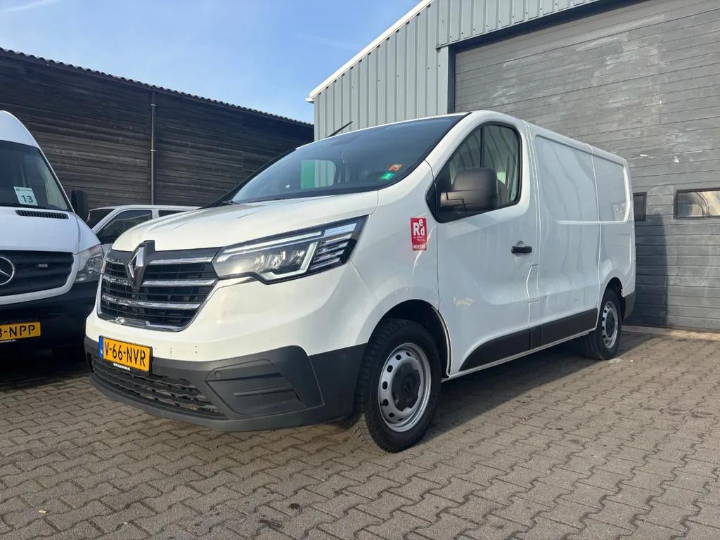 Renault Trafic 2.0 DCI L1 Airco Navi Trekhaak! (bj 2023), Auto's, Bestelauto's, Gebruikt, Euro 6, 4 cilinders, Electronic Stability Program (ESP)
