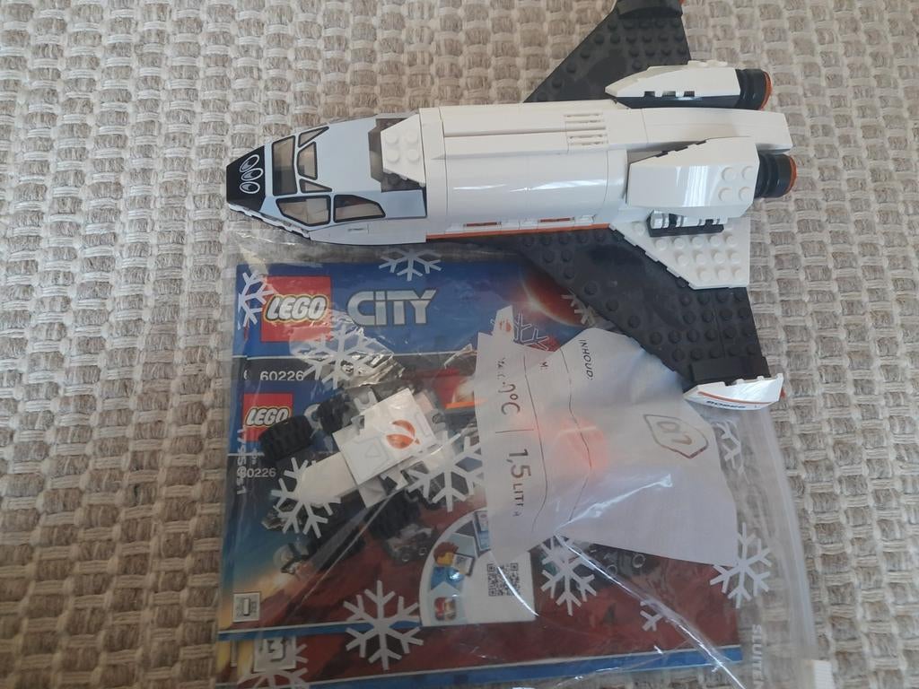 LEGO City Ruimte Shuttle 60226 - met boekjes, Ophalen of Verzenden, Zo goed als nieuw, Complete set, Lego
