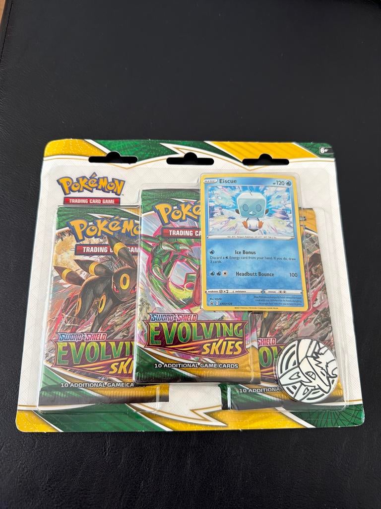 Pokémon TCG: Evolving Skies Blister met Eiscue Promo + BON, Ophalen of Verzenden, Nieuw, Booster, Foil