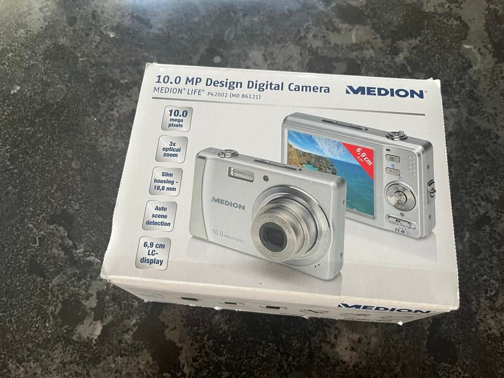 Medion Life P42002 (MD 86121) 10.0 MP Digitale Camera, Ophalen, Compact, Zo goed als nieuw, Overige Merken