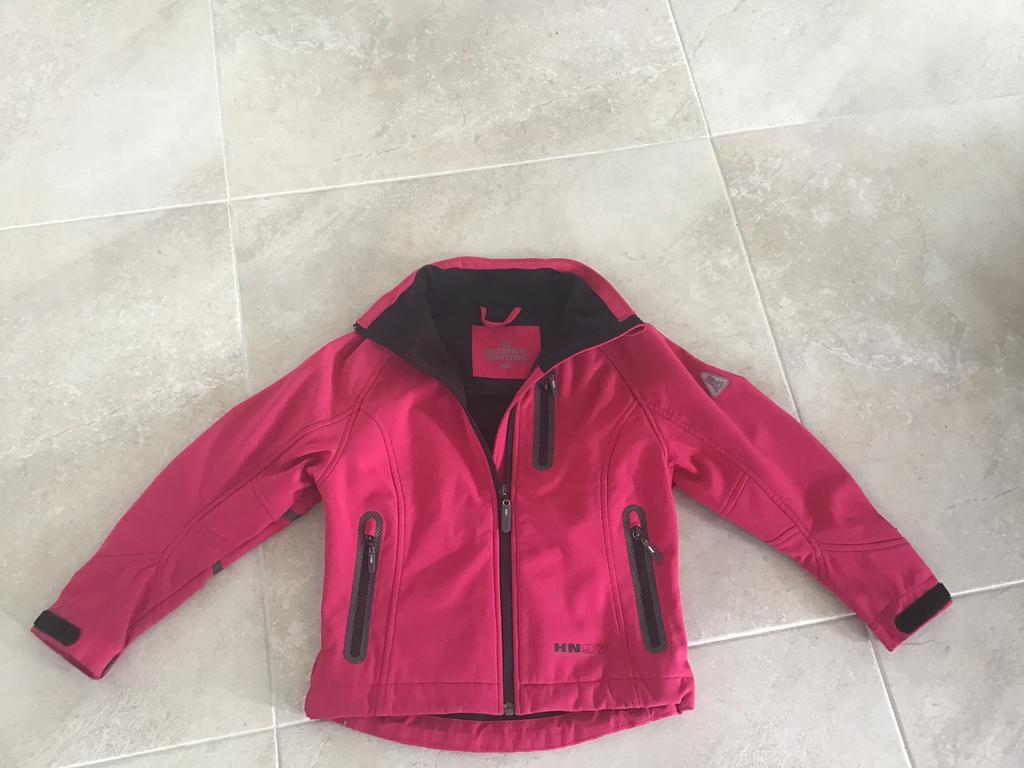 Soft shell jas maat 122/128, Ophalen of Verzenden, Gebruikt, Meisje, Jas