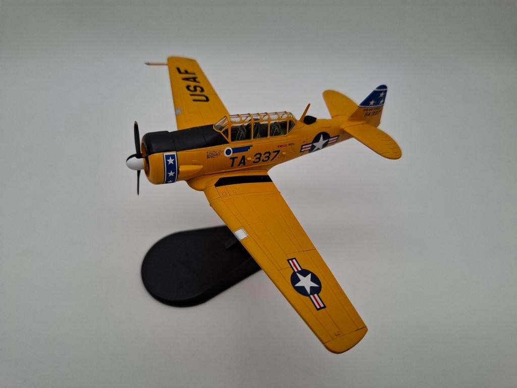 Hobbymaster T 6G texan trainer HA1527, Overige merken, 1:72 tot 1:144, Nieuw, Ophalen of Verzenden