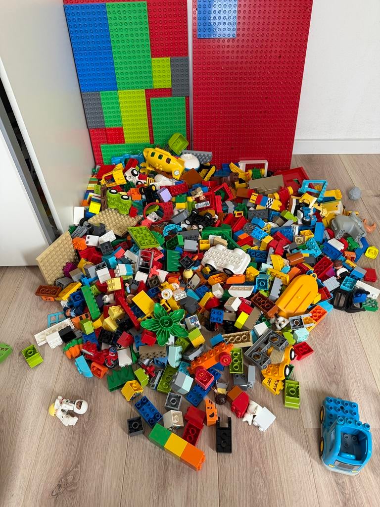 Grote partij Duplo met grondplaten en dieren, Ophalen, Inclusief minifiguren, Gebruikt, Duplo
