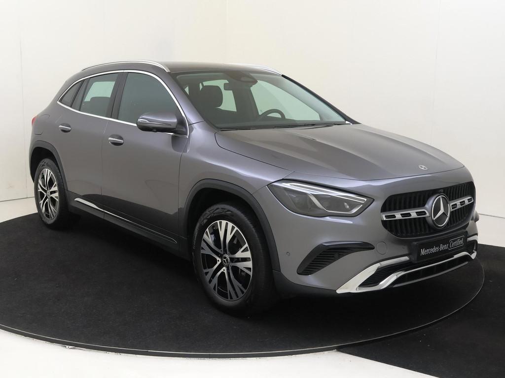 Mercedes-Benz GLA-klasse 250 e Luxury-Line / Winter Pakket /, Auto's, Mercedes-Benz, Gebruikt, 16 kWh, Leder en Stof, 163 pk