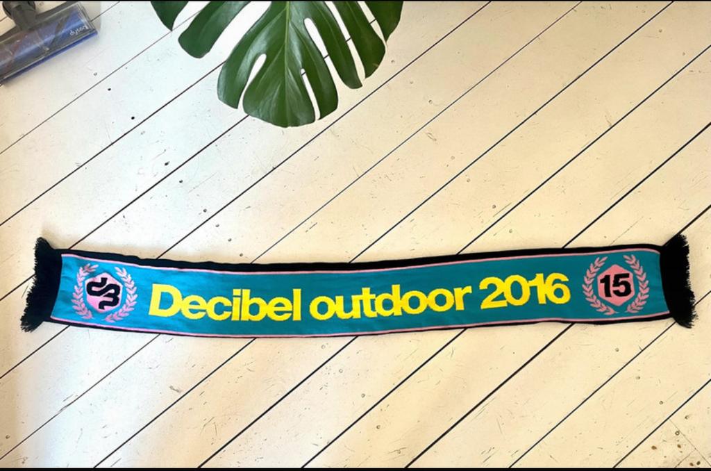Decibel outdoor festival sjaal - Hardstyle - Hardcore, Ophalen of Verzenden, Zo goed als nieuw