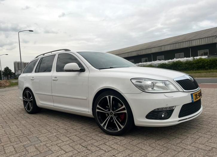 Skoda Octavia 2.0 TSI RS, Auto's, Skoda, Particulier, Octavia, Benzine, D, Hatchback, Automaat, Geïmporteerd, Wit, Voorwielaandrijving