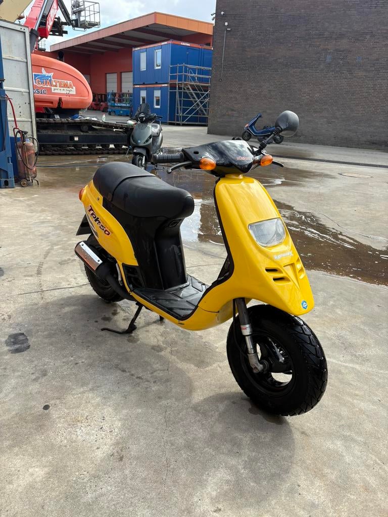 Piaggio typhoon 50, Fietsen en Brommers, Scooters | Piaggio, Ophalen of Verzenden, Zo goed als nieuw, Tweetakt, Overige modellen