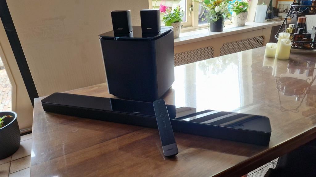 Complete Bose Soundbar 700 Set Subwoofer + Achterspeakers, Ophalen, Bluetooth, Zo goed als nieuw