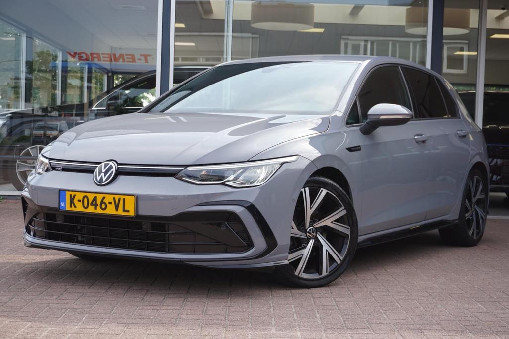 Volkswagen Golf 1.5 eTSI R-Line | Automaat | CarPlay| Vol op, Auto's, Volkswagen, 4 cilinders, 150 pk, Leder en Stof, Origineel Nederlands