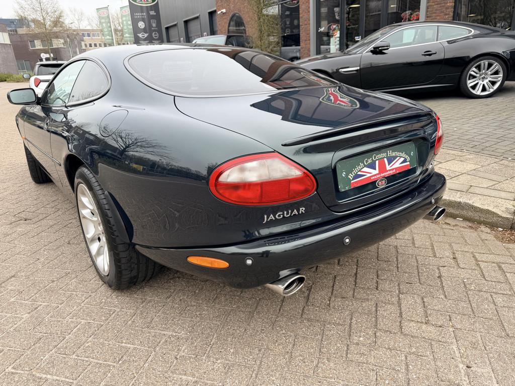 Jaguar XKR 4.0 V8 Coupé (bj 2000, automaat), Automaat, Achterwielaandrijving, 4 stoelen, Leder
