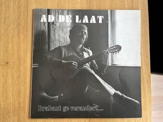 AD de Laat - Brabant ge verandert ...., Ophalen of Verzenden, Zo goed als nieuw, Overige formaten