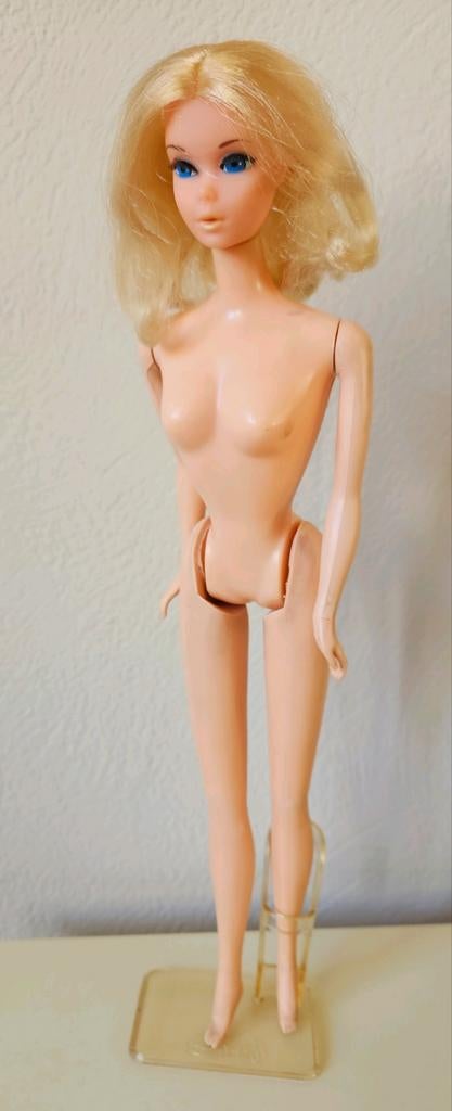Vintage Barbie pop Walking Lively #1182 1972, Verzamelen, Ophalen of Verzenden, Pop