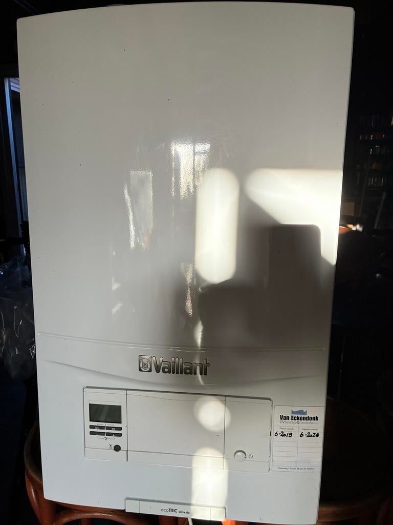 Vaillant ecoTEC classic VHR NL 23-28/5-3 R4 CV-ketel, Ophalen, Gebruikt, Hoog rendement (Hr), Cv-ketel of Combi-ketel
