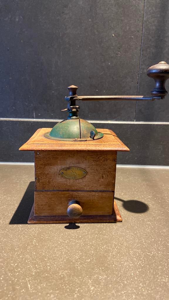 Antieke peugeot koffiemolen, Antiek en Kunst, Ophalen of Verzenden