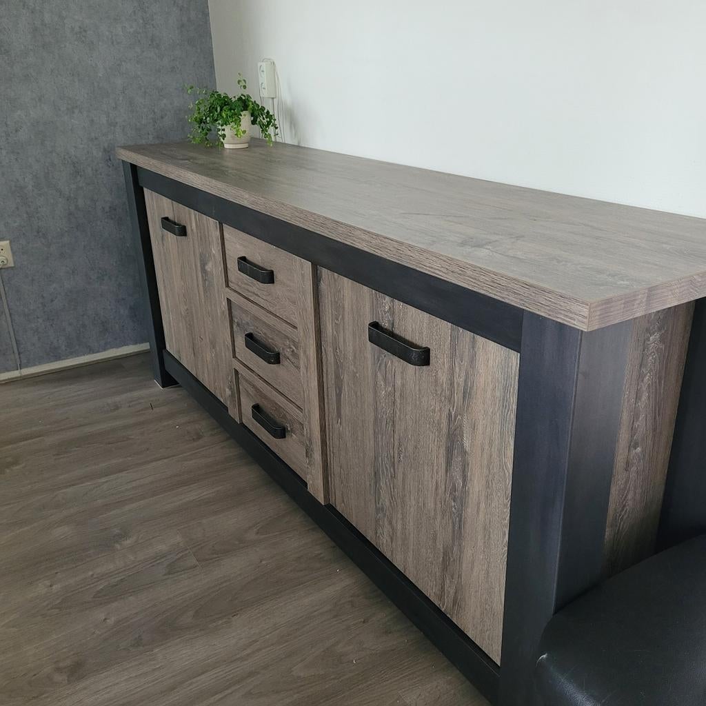 Prachtige set meubels, Huis en Inrichting, Ophalen, Zo goed als nieuw, 25 tot 50 cm