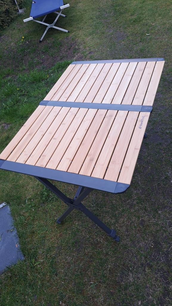Vouwbare campingtafel. Eurotrail, Ophalen, Zo goed als nieuw, Campingtafel