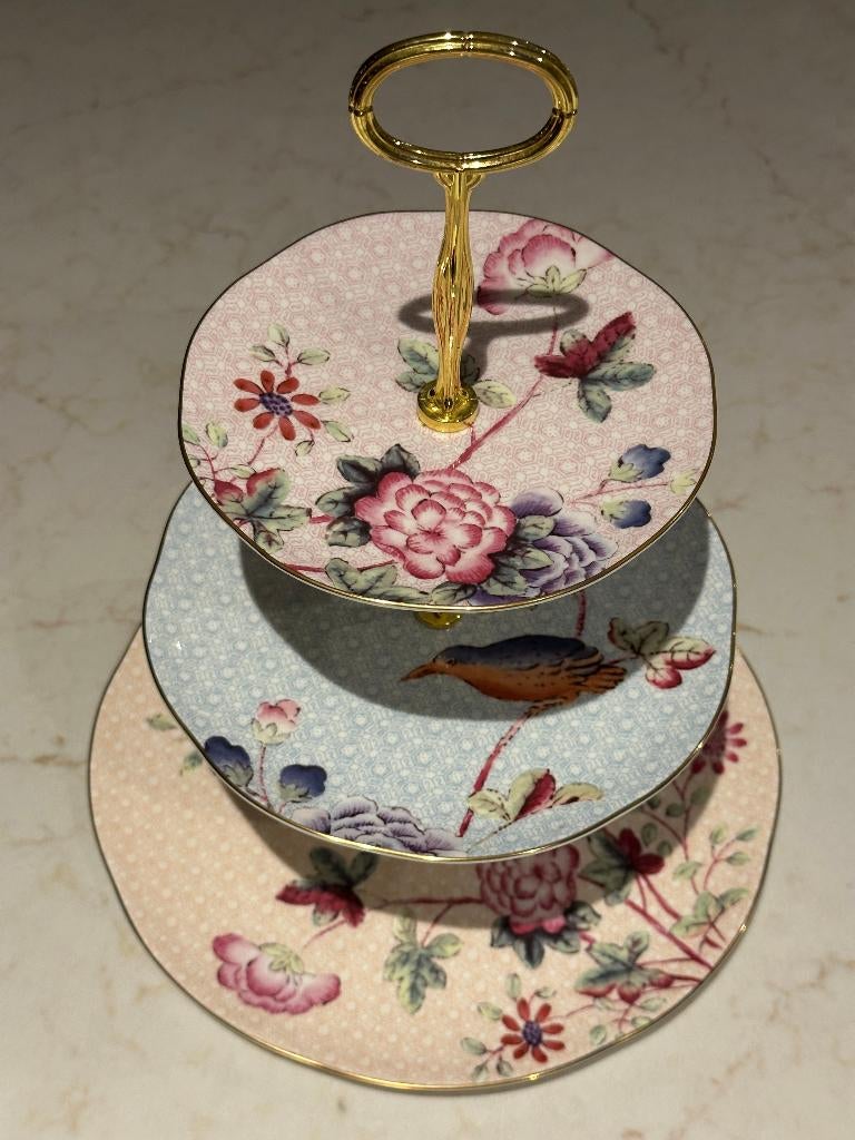 Wedgewood Etagere - Cuckoo 3 laags, Ophalen, Zo goed als nieuw