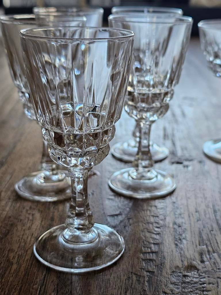 Set van geslepen glazen met motief, Ophalen