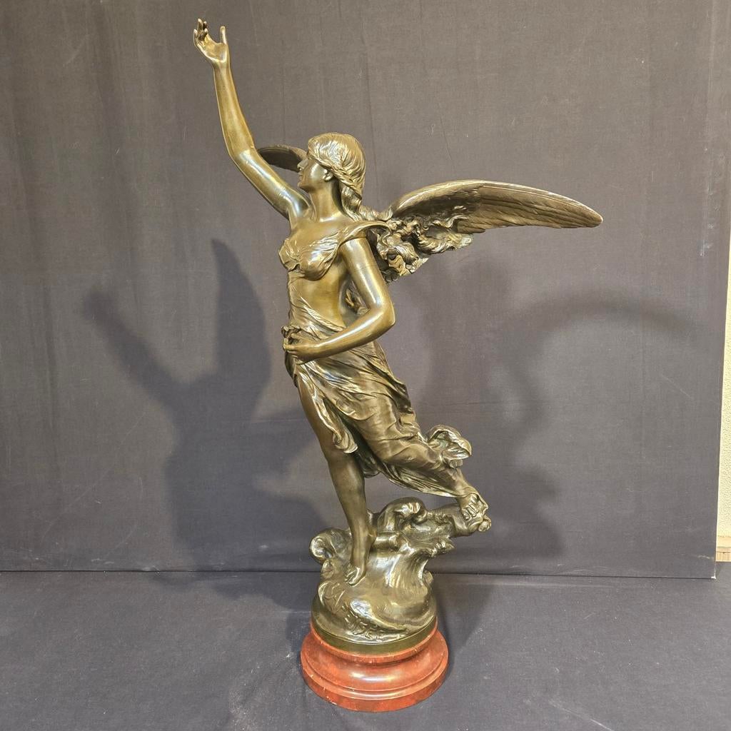 Groten bronzen engel. Antiek, Antiek en Kunst, Antiek | Koper en Brons, Ophalen