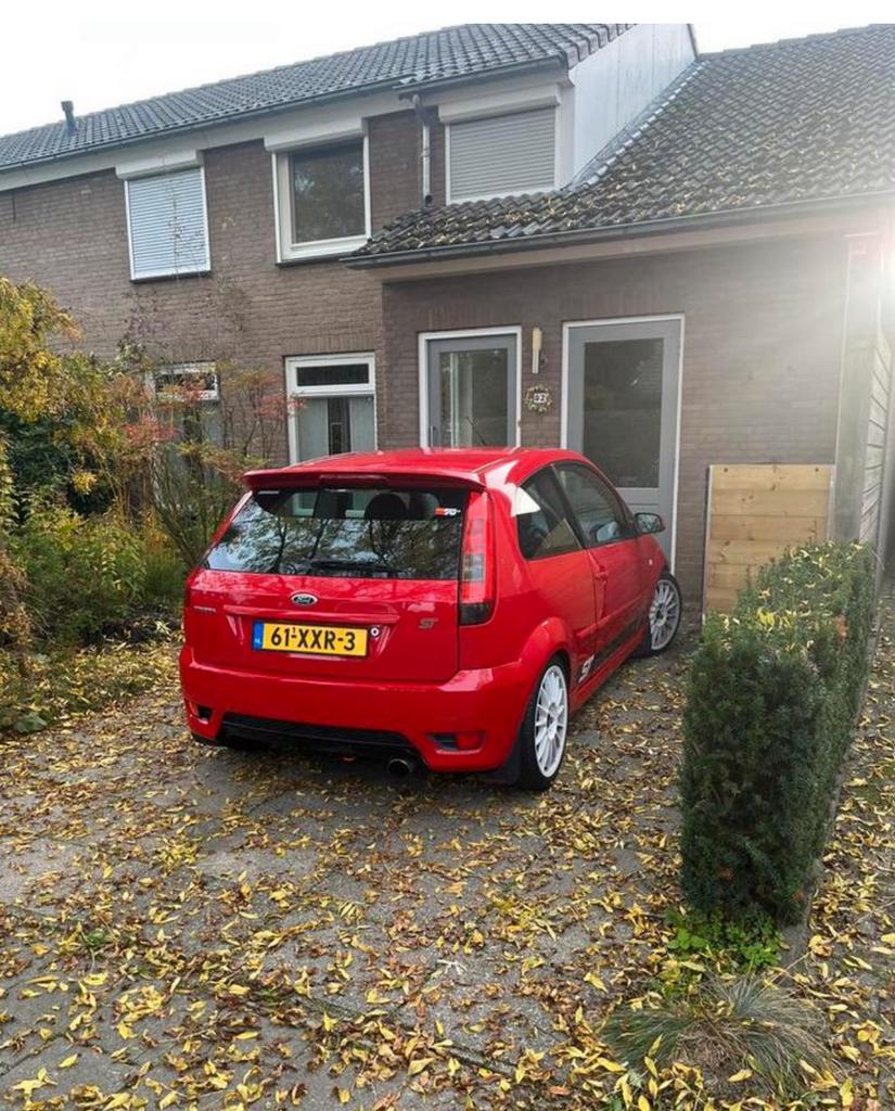 Gasklephuis Ford Fiesta Mk5 ST150 2.0 150 Pk Benzine 2005