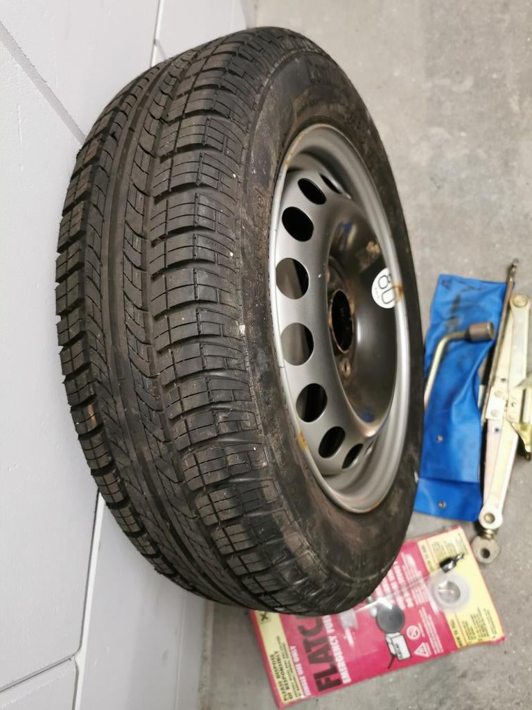 Te koop auto banden 175.65 15 nieuwe, Ophalen