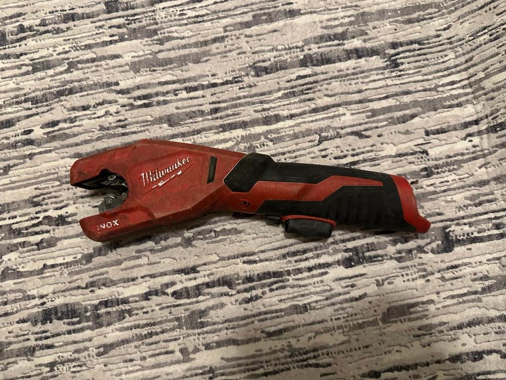 Milwaukee M12 C12 PC-0 Compacte Pijpsnijder (Zonder accu), Doe-het-zelf en Verbouw, Gereedschap | Overige machines, Ophalen of Verzenden