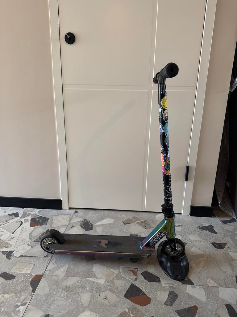 Stuntstep met uniek design en goede grip, Fietsen en Brommers, Steps, Gebruikt, Gewone step, Ophalen