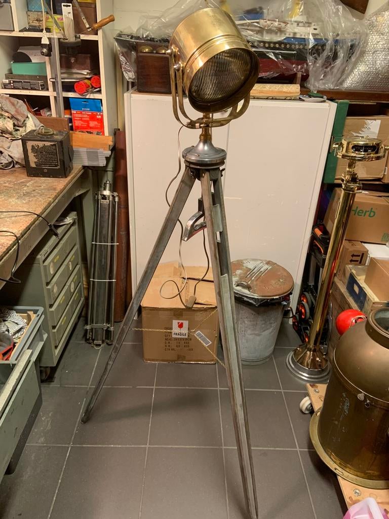 Zoeklicht, Ophalen, Gebruikt