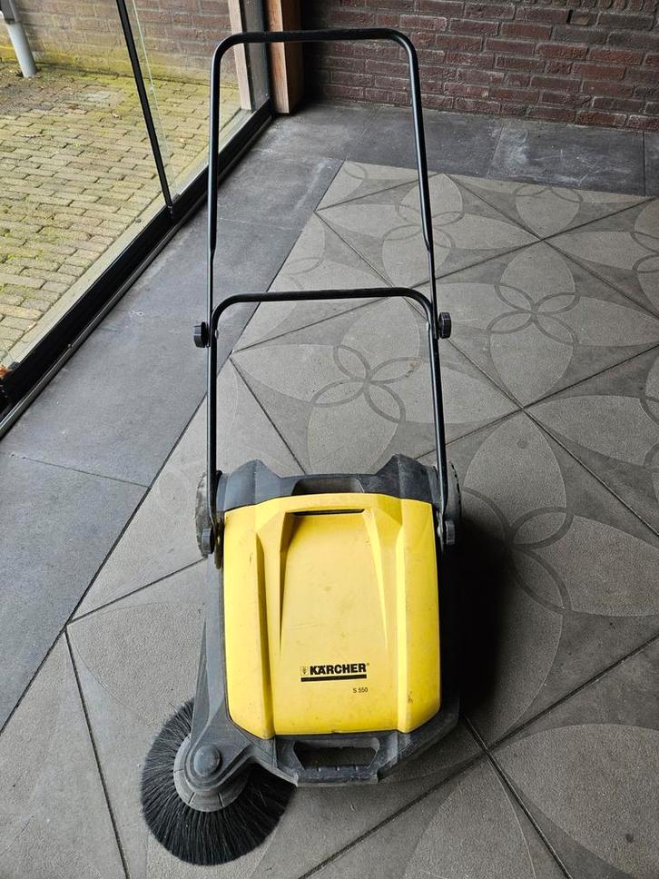 Karcher S 550 veegmachine, Tuin en Terras, Veegmachines, Gebruikt, Ophalen