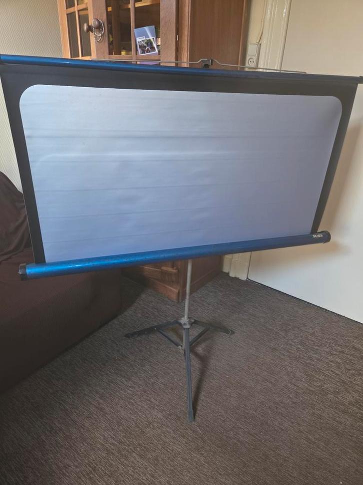 Projectiescherm op statief - Silver (180x180 cm), Audio, Tv en Foto, Projectieschermen, Gebruikt, Handmatig, Ophalen