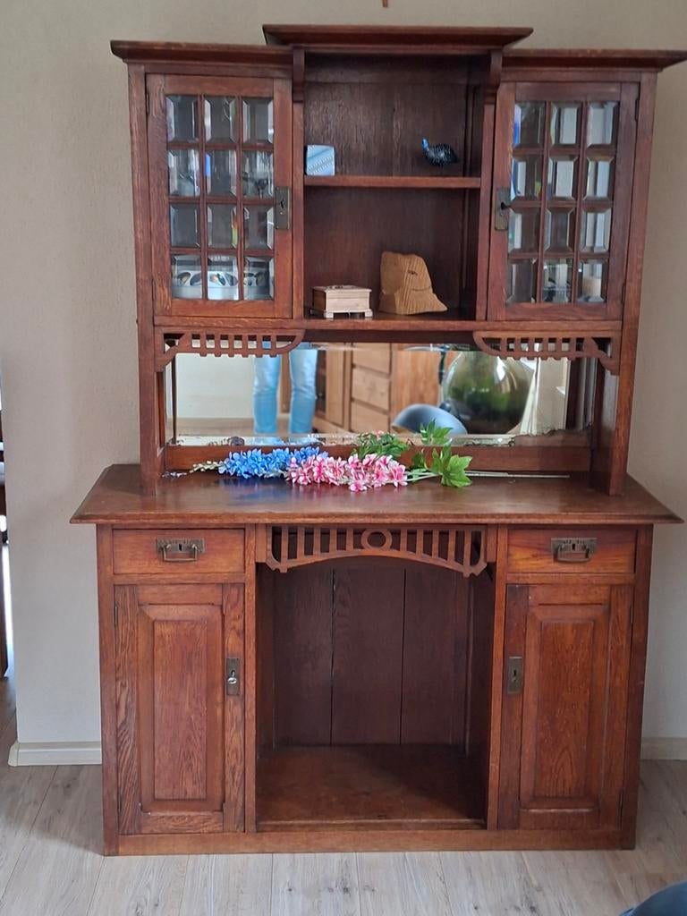 Antieke buffetkast, Ophalen