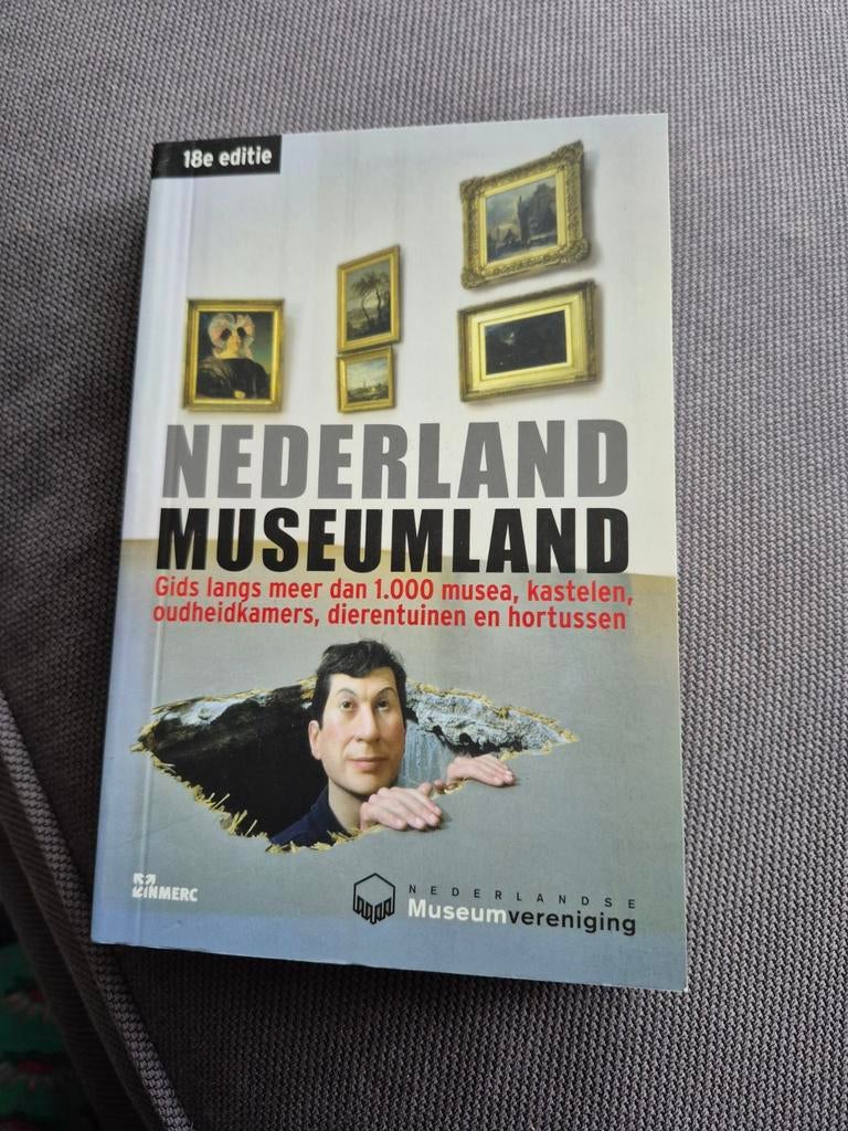 Nederland Museumland - Gids langs musea, kastelen, etc., Overige merken, Nederlandse Museumvereniging, Ophalen of Verzenden, Zo goed als nieuw