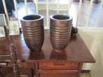 2 Vazen Bruin Aardewerk Hoog 26 cm Diam. 16 cm Gebruikt, Gebruikt, Overige kleuren, Aardewerk of Porselein, Ophalen of Verzenden