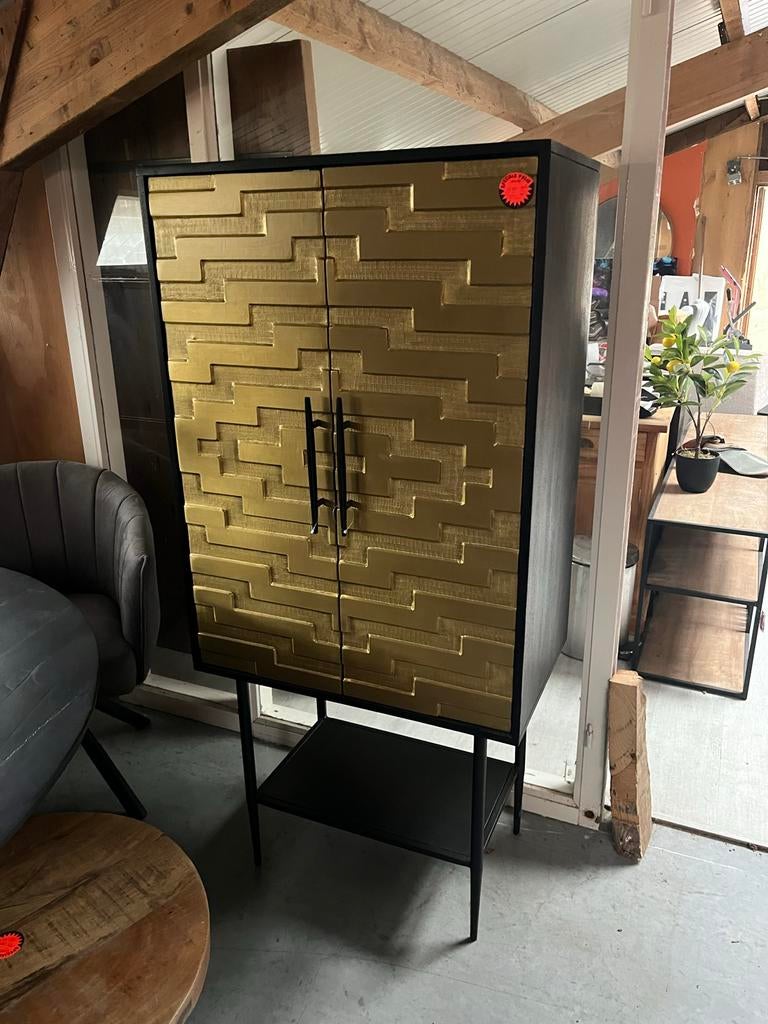 Kast van mangohout met gouden deuren AANBIEDING, Ophalen, Zo goed als nieuw