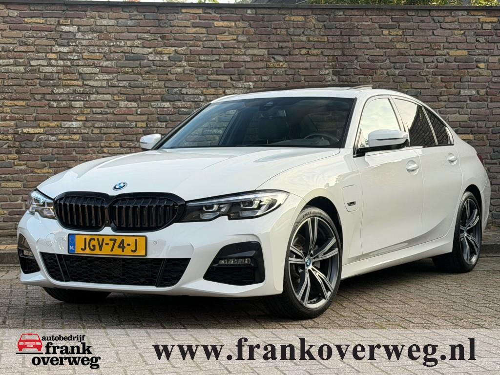 Bmw 3-SERIE 320E M-Sport Panodak 19 Inch Keyless, Auto's, Automaat, 1998 cc, Achterwielaandrijving, Gebruikt